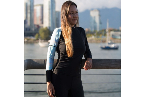 KOSZULKA RASHGUARD DAMSKA ILLUSION NIEB. ROZM. M /AQUA MARINA KOSZULKA RASHGUARD DAMSKA ILLUSION NIEB. ROZM. M /AQUA MARINA