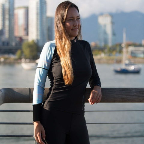 KOSZULKA RASHGUARD DAMSKA ILLUSION NIEB. ROZM. S /AQUA MARINA KOSZULKA RASHGUARD DAMSKA ILLUSION NIEB. ROZM. S /AQUA MARINA