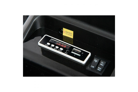 TRAKTOR ELEKTRYCZNY Z PRZYCZEPĄ CZERW-CZARN. /ENERO TRAKTOR ELEKTRYCZNY Z PRZYCZEPĄ CZERW-CZARN. /ENERO