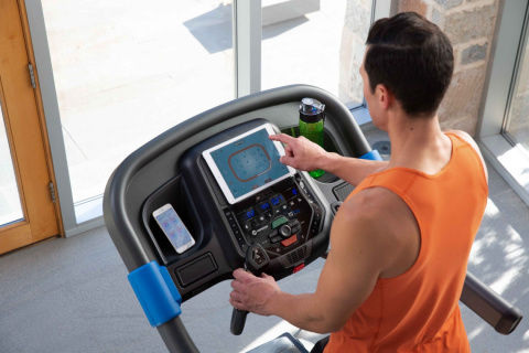 BIEŻNIA ELEKTRYCZNA 7.0 AT-02 /HORIZON FITNESS BIEŻNIA ELEKTRYCZNA 7.0 AT-02 /HORIZON FITNESS