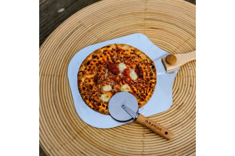 SZPATUŁKA DO PIZZY /BONFEU